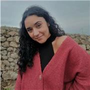 ¡Hola! Me llamo Marysol, soy una joven estudiante de 22 años que se ofrece durante las mañanas (e incluso algunas tardes) para el cuidado de niños. Además, estoy estudiando en la Universidad, por lo que tengo estudios superiores, ofreciéndome también para